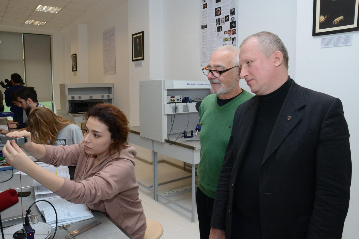 В Филиале МГУ имени М.В.Ломоносова в Баку создана новая лаборатория "Атомная и ядерная физика"