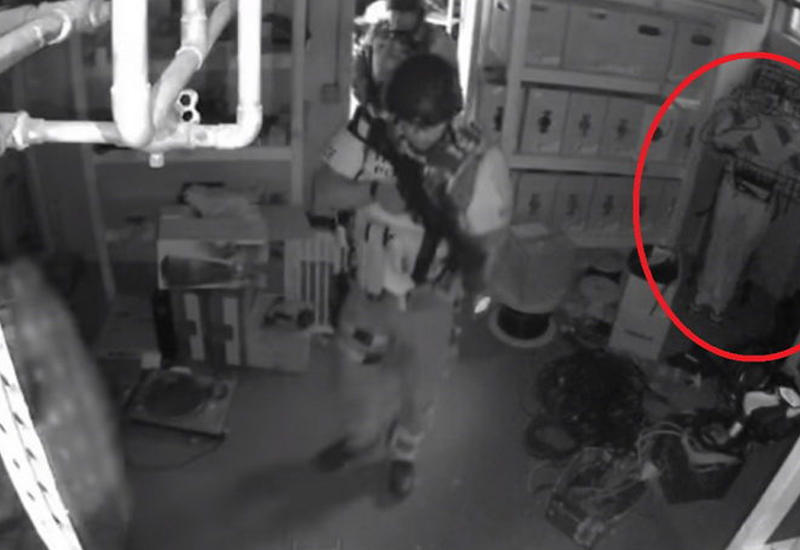 Мужчина необычным способом спрятался от спецназа