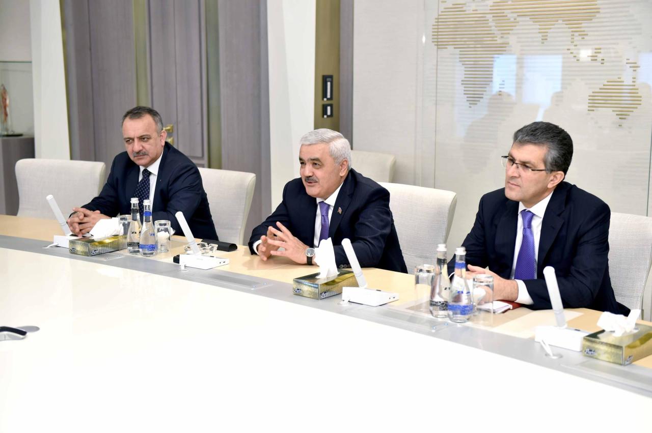 Ровнаг Абдуллаев рассказал о перспективах сотрудничества с "Узбекнефтегаз"