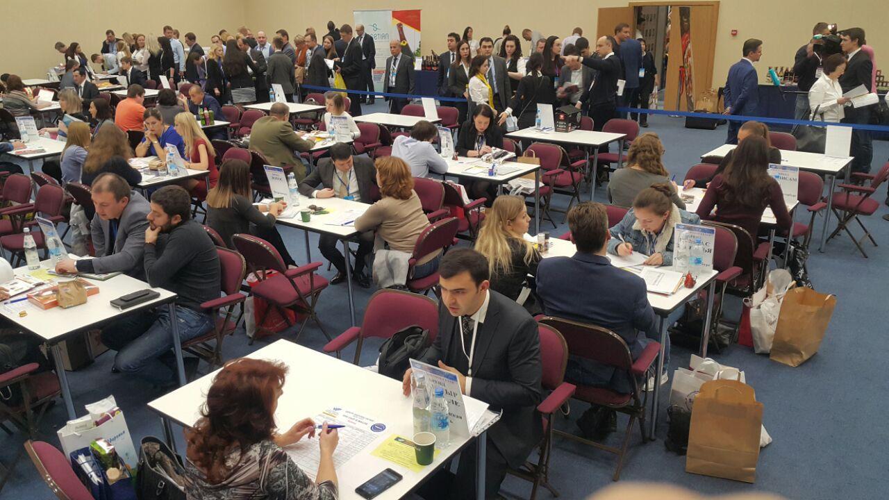 Азербайджан договаривается о продаже своей продукции в крупнейших супермаркетах России