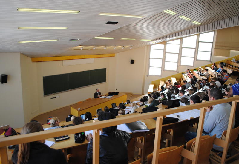 В Азербайджане выросло число студентов, обучающихся на английском языке