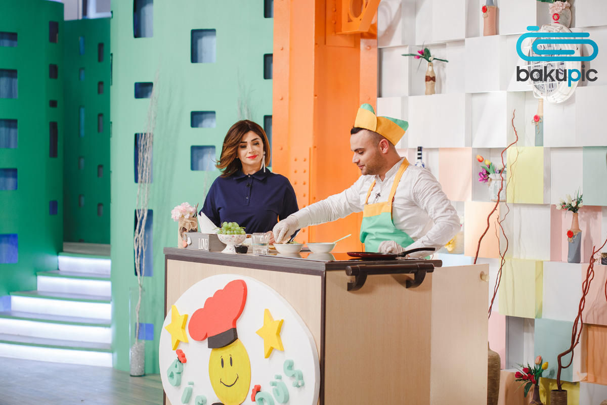 Азербайджанская телеведущая выступила в защиту черных котов