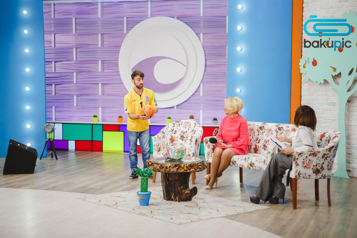 Азербайджанская телеведущая выступила в защиту черных котов