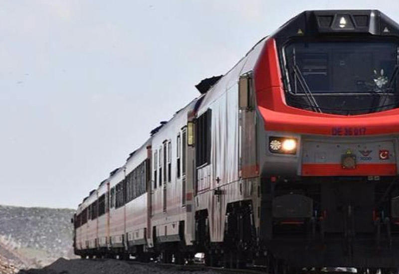 Bakı-Tbilisi-Qars dəmir yolu ilə sərnişinlərin daşınacağı vaxt açıqlanıb