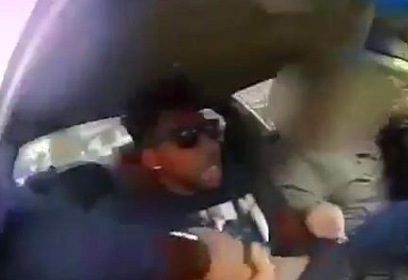 Полицейский выстрелил из электрошокера в своего напарника