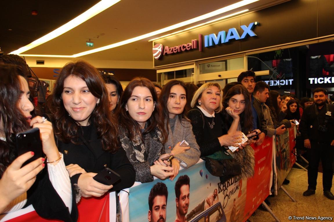 Burak Özçivitin Bakı qalasından FOTOlar