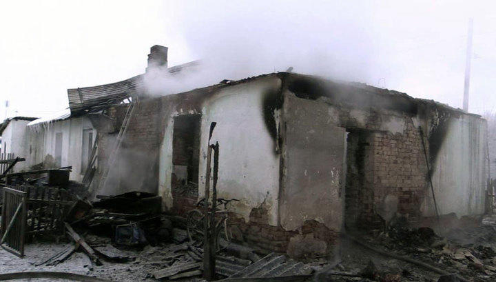 Пятеро детей сгорели в жилом доме в России, отец спасся