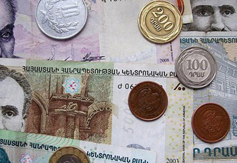 Каждый гражданин Армении задолжал миру 2200 долларов
