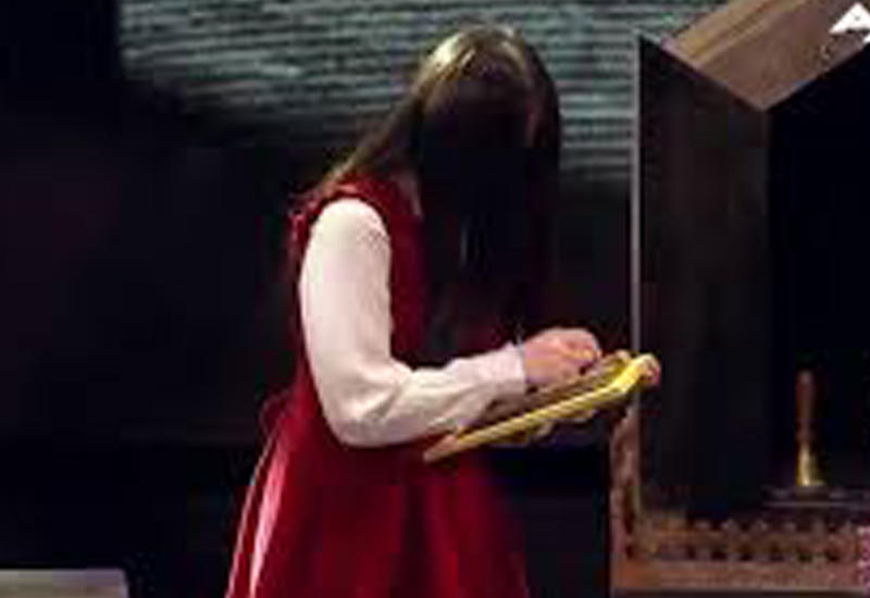 Пугающее выступление девочки на шоу талантов в Азии