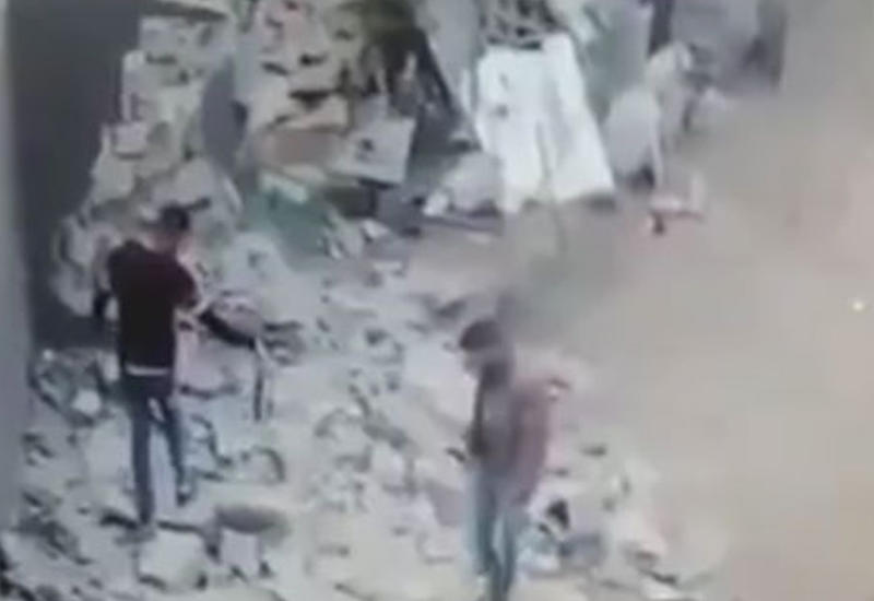 Мужчина хотел снести стену, но сам остался под завалами