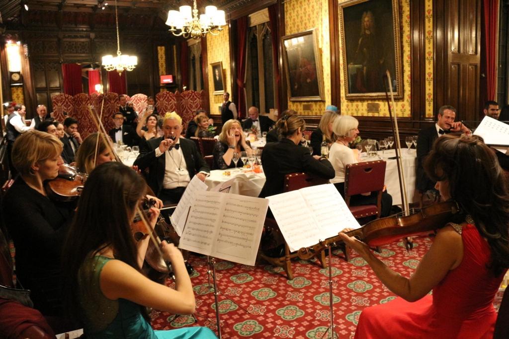 Böyük Britaniyanın Lordlar Palatasında İngiltərə-Azərbaycan Cəmiyyətinin ənənəvi Milad xeyriyyə yığıncağı, həmçinin Cəmiyyətin 20 illik yubileyi qeyd edilib