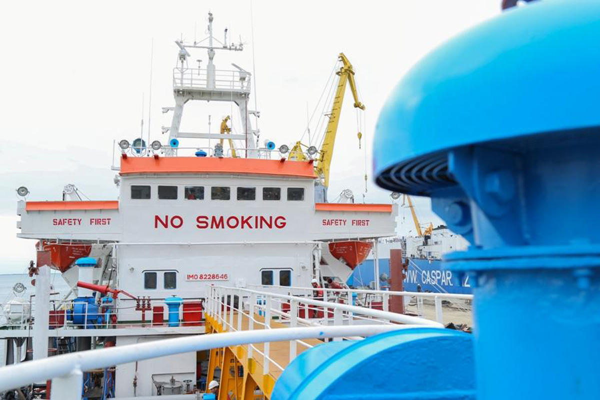 Азербайджан завершает ремонт нефтяного танкера