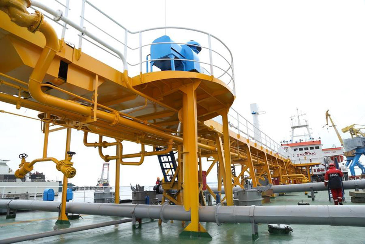 Азербайджан завершает ремонт нефтяного танкера