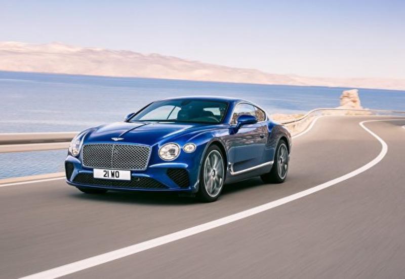 В Петербурге у 25-летнего рабочего завода угнали Bentley