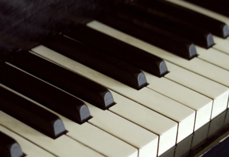 Stresə qarşı fortepiano musiqisinin faydası araşdırılıb