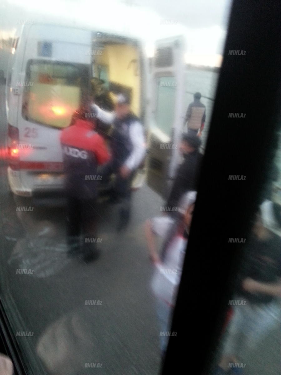 Bakıda səhər saatlarında FACİƏ: polislər, həkimlər gəldi, yol tıxandı