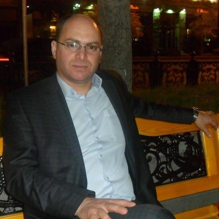 Azərbaycanlı jurnalist tapdığı bahalı telefonu...