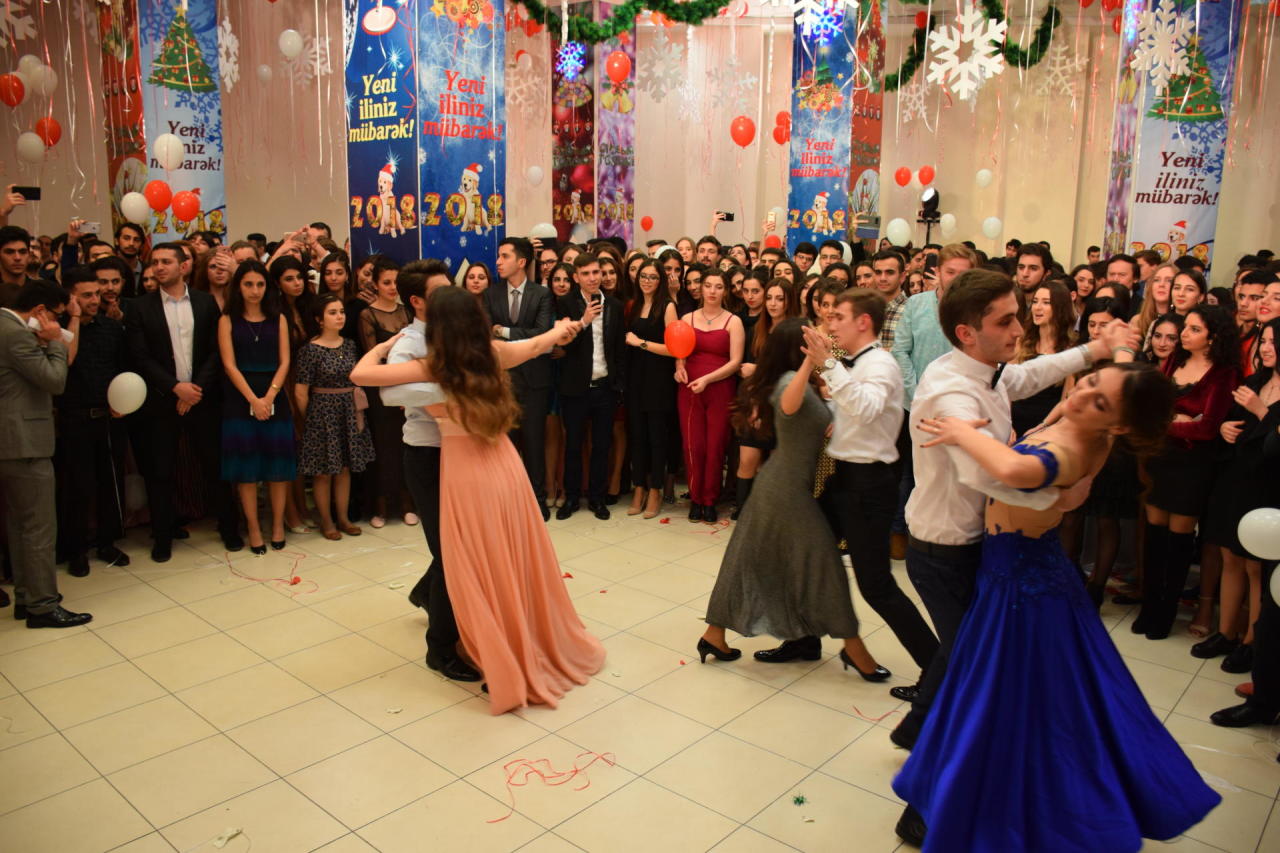 В Бакинском филиале МГУ имени М.В.Ломоносова прошел традиционный новогодний вечер