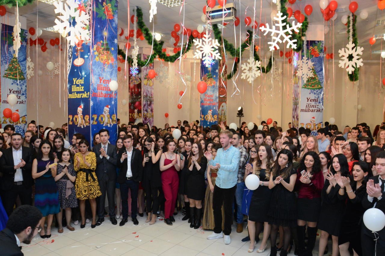 В Бакинском филиале МГУ имени М.В.Ломоносова прошел традиционный новогодний вечер