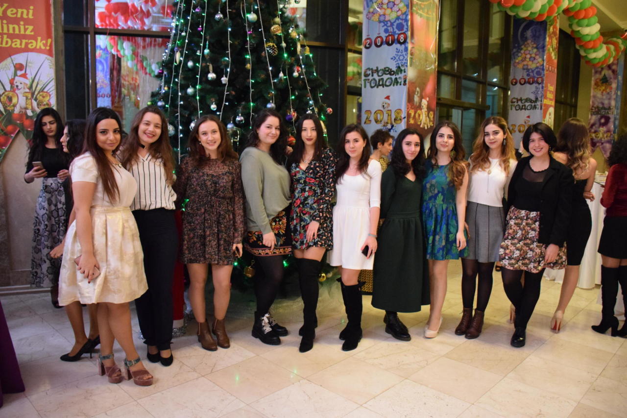 В Бакинском филиале МГУ имени М.В.Ломоносова прошел традиционный новогодний вечер