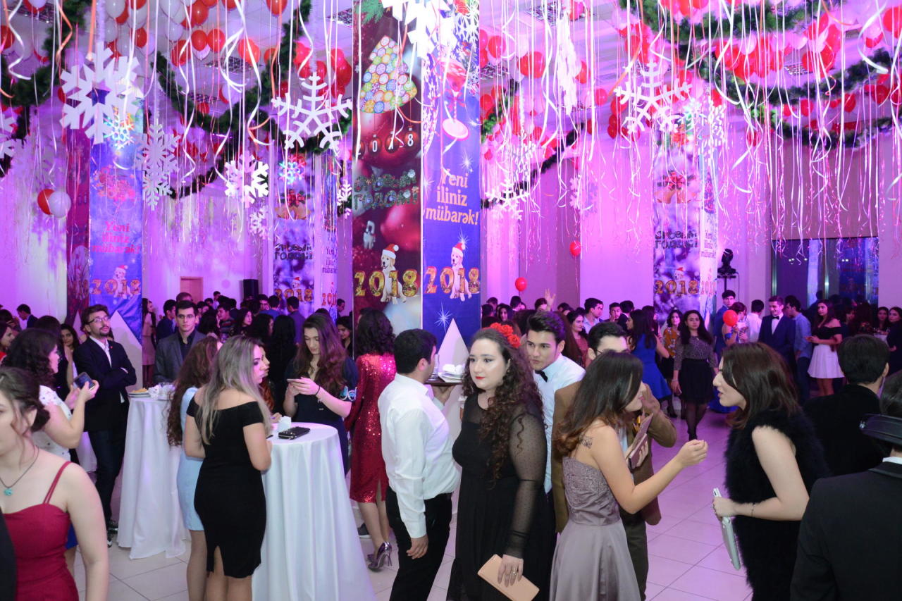 В Бакинском филиале МГУ имени М.В.Ломоносова прошел традиционный новогодний вечер