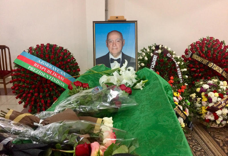 В Баку проходит церемония прощания с выдающимся пианистом Чингизом Садыховым