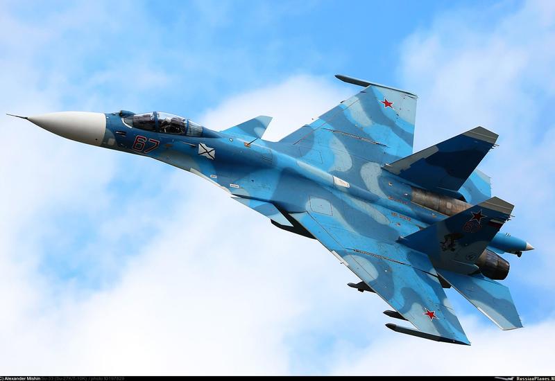 Приземление боевого самолета на автодорогу сняли на видео