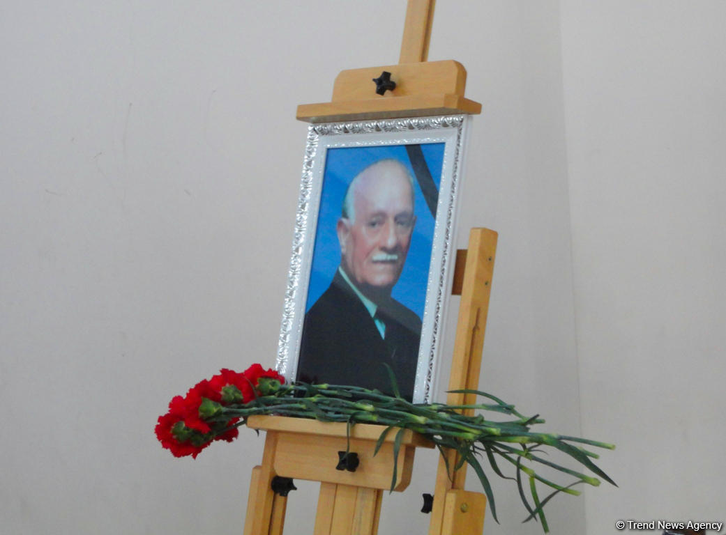 Деятели культуры вспоминают Беюкагу Мамедова: "До сих пор помню аплодисменты..."