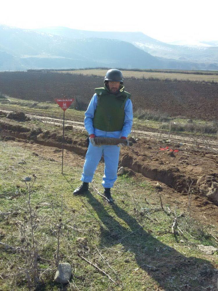 В Газахе обезврежены два неразорвавшихся артснаряда