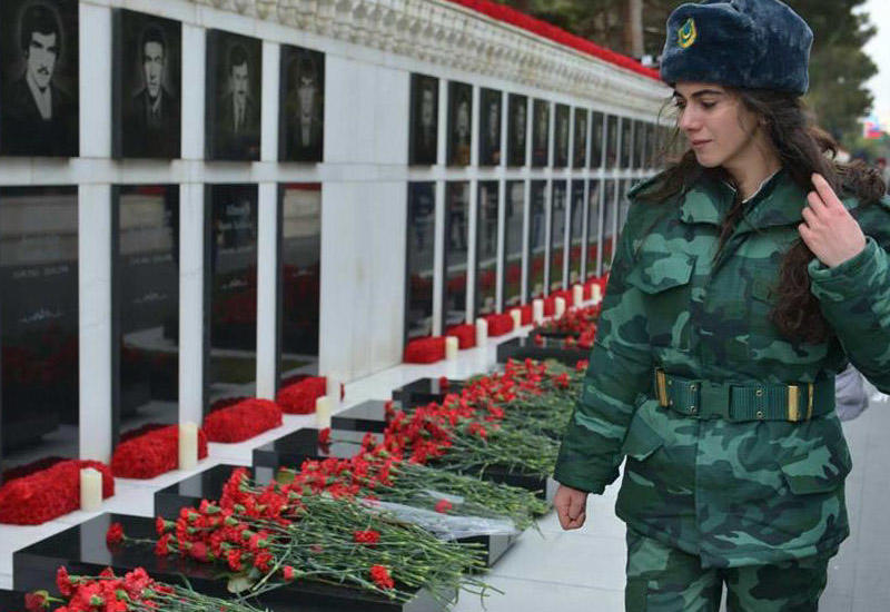 Şəhidlər xiyabanından fotoreportaj