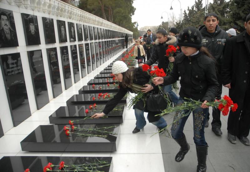 Azərbaycan xalqı qəhrəman övladlarının xatirəsini yad edir