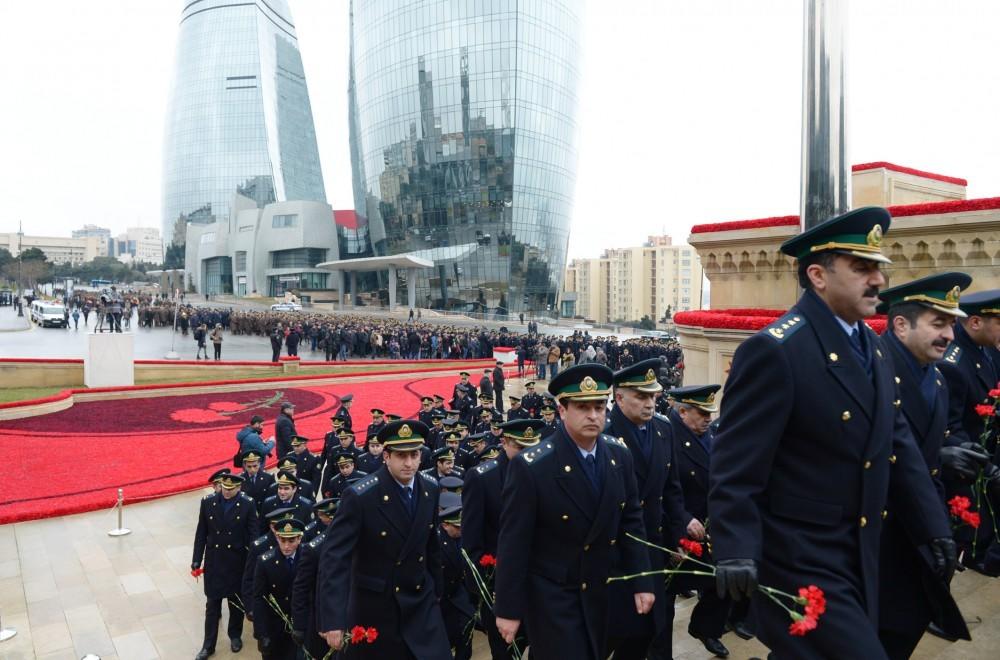 Azərbaycan xalqı qəhrəman övladlarının xatirəsini yad edir