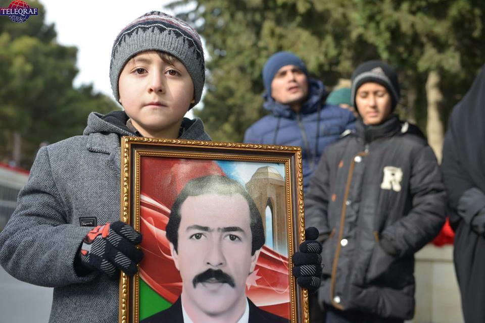 Şəhidlər xiyabanından fotoreportaj