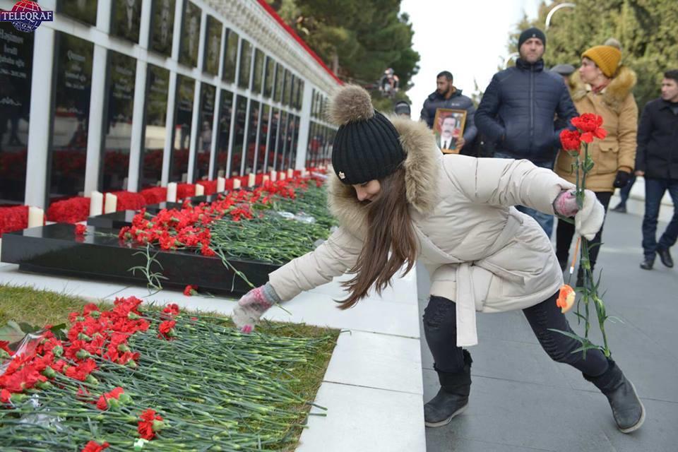 Şəhidlər xiyabanından fotoreportaj