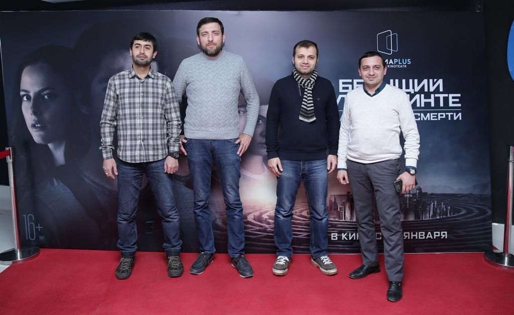 В Баку появился фантастический отряд выживших глейдеров