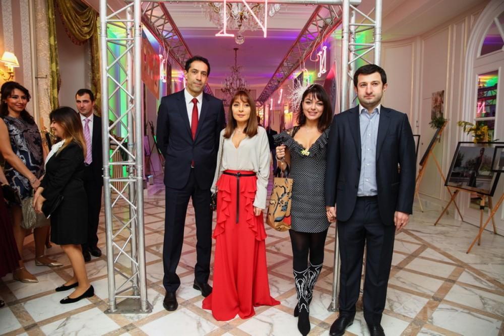 Присоединившийся к неделе Haute Couture Fashion журнал "Nargis" отметил пятилетие