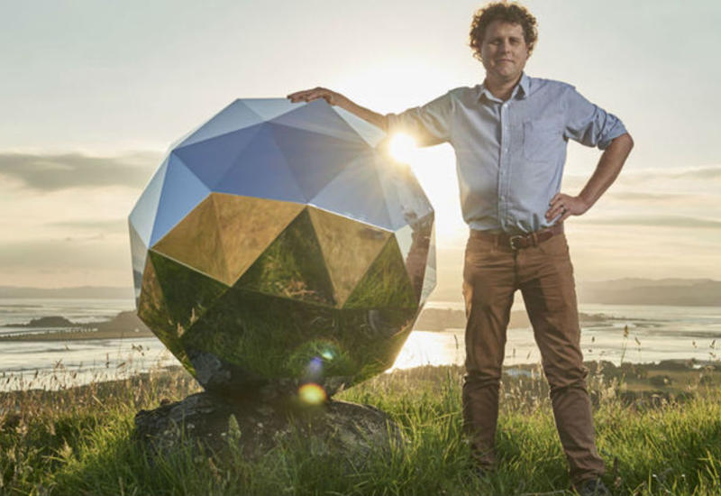 На орбиту выведена "звезда человечества"