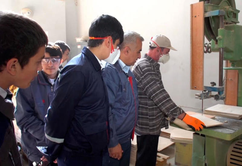 В Азербайджане принят законопроект "О профессиональном образовании"