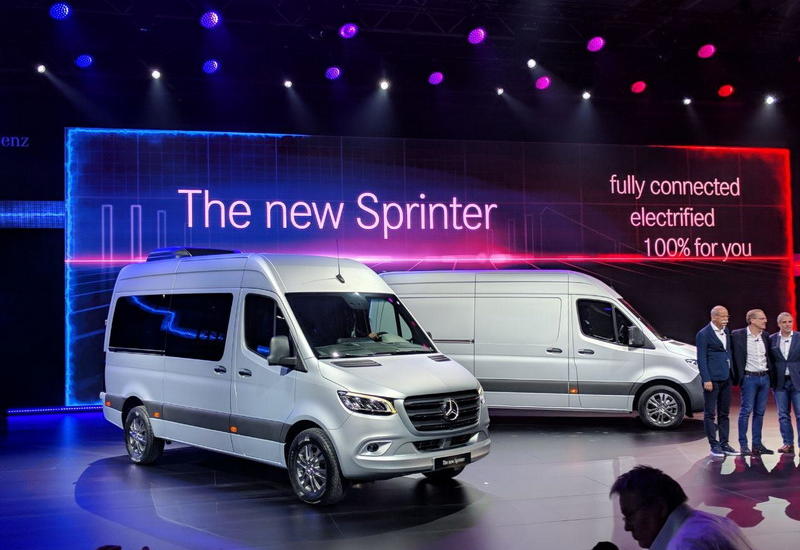 Дизель V6 и автомат с 9 ступенями: Mercedes представил новый Sprinter