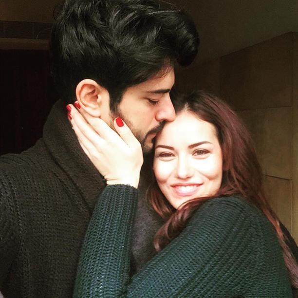 Fahriye Evcen hamilədir?