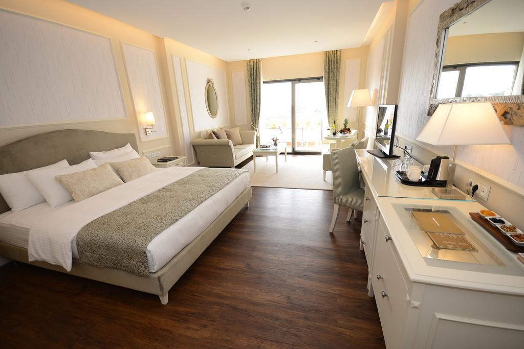 Отель Garabag Resorts&Spa получил почетную награду от Booking.com
