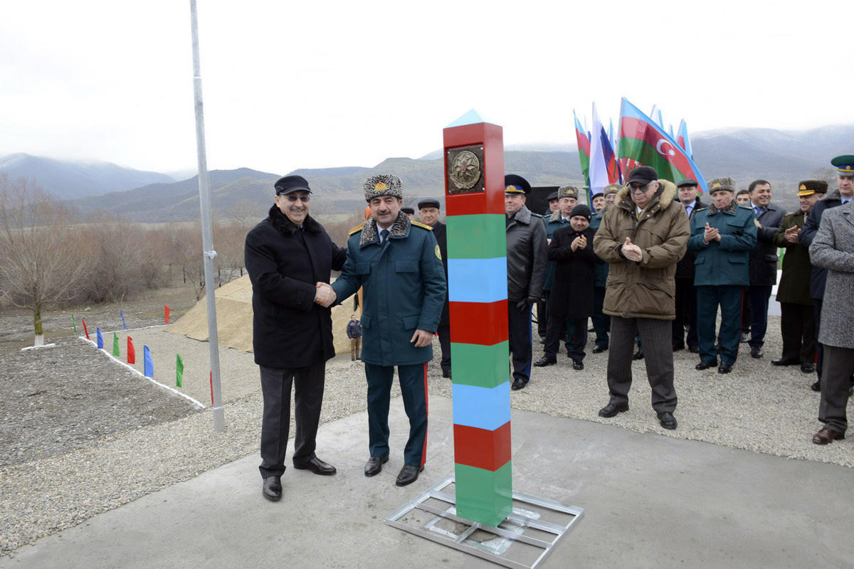 На границе Азербайджана и России установлен первый пограничный знак