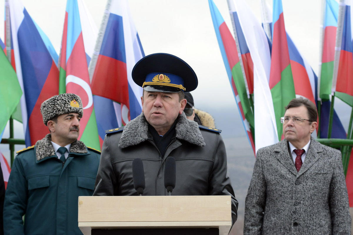 На границе Азербайджана и России установлен первый пограничный знак