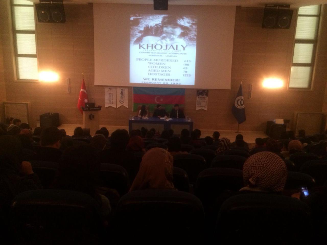 Türkiyənin Uşak Universitetində Xocalı soyqırımı qurbanları anılıb