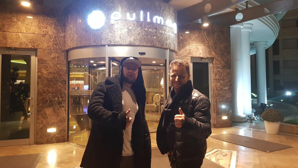 Участник российского "Голоса" приехал в Баку