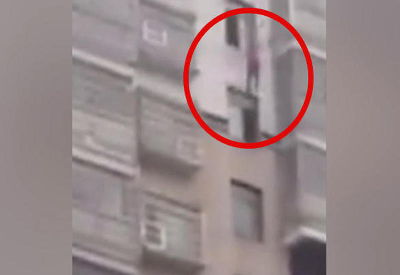Девочка прыгнула из окна из-за домашнего задания и выжила