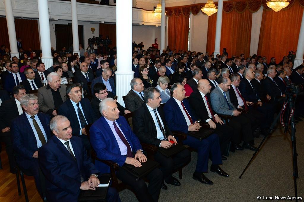 В Баку прошел VII съезд азербайджанских журналистов