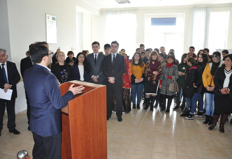 Nic qəsəbəsində kitab sərgisi