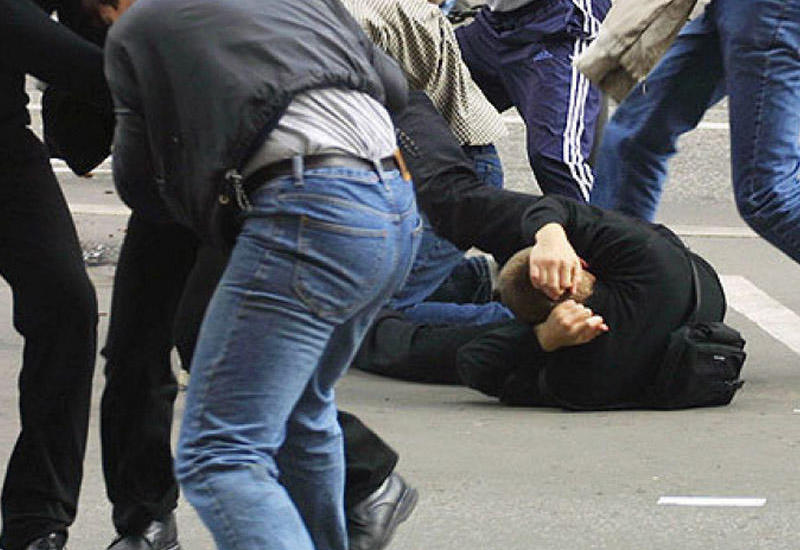 Bakıda kafedə kütləvi dava