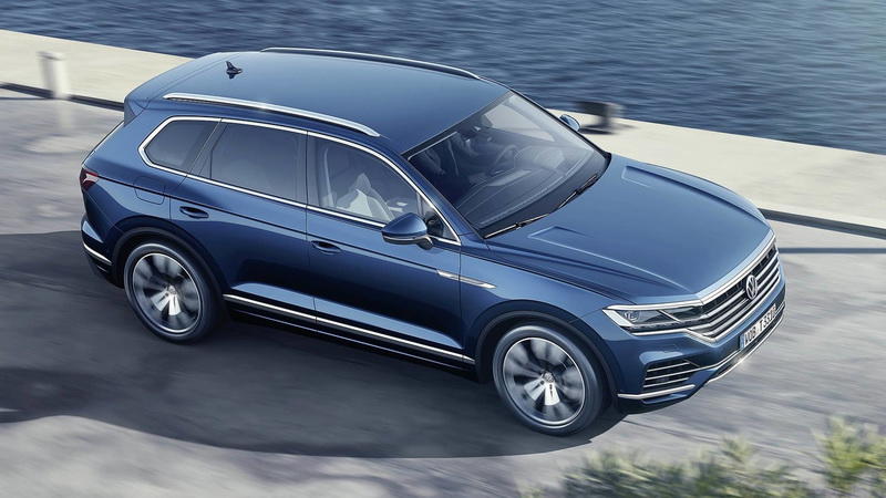Больше кроссовер, чем внедорожник: Volkswagen представил новый Touareg